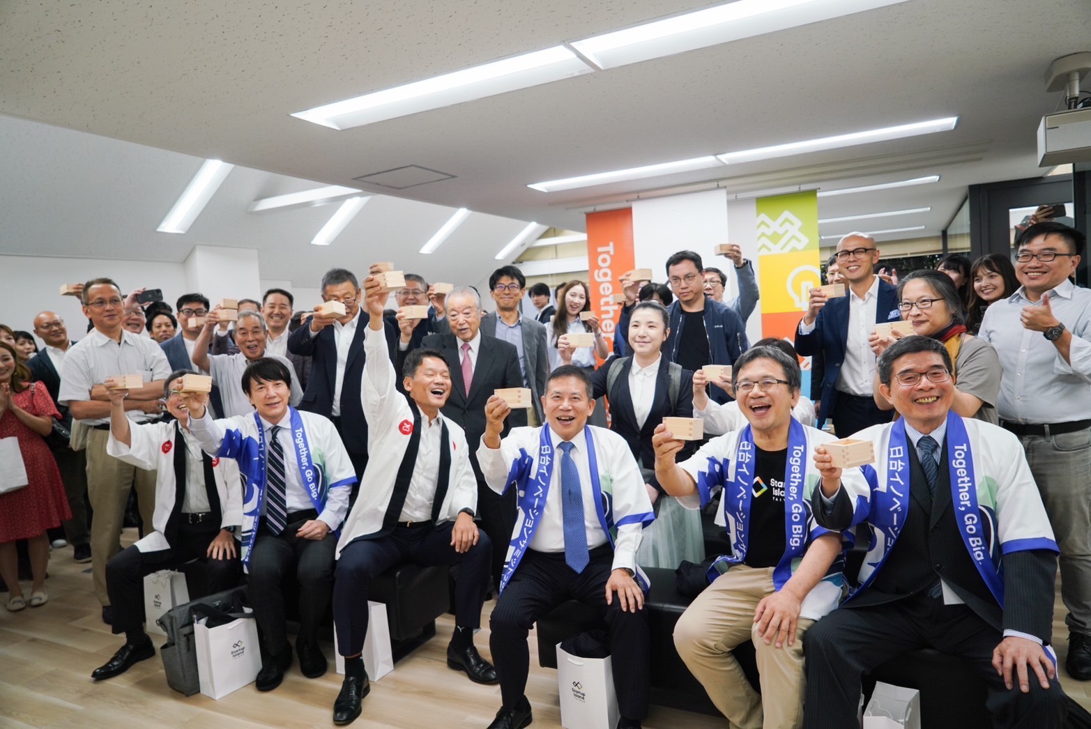 圖說／東京基地開幕大合照